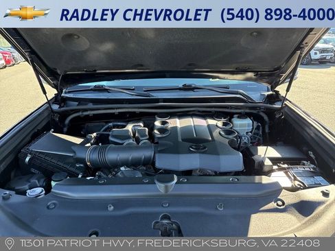 Used 2015 Toyota 4Runner Limited image 9