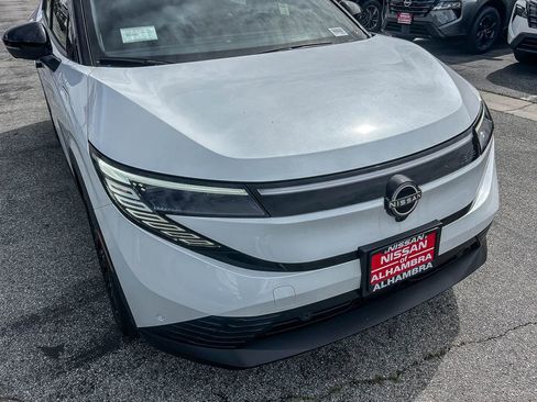 New 2026 Nissan Leaf Platinum+ FWD image 6