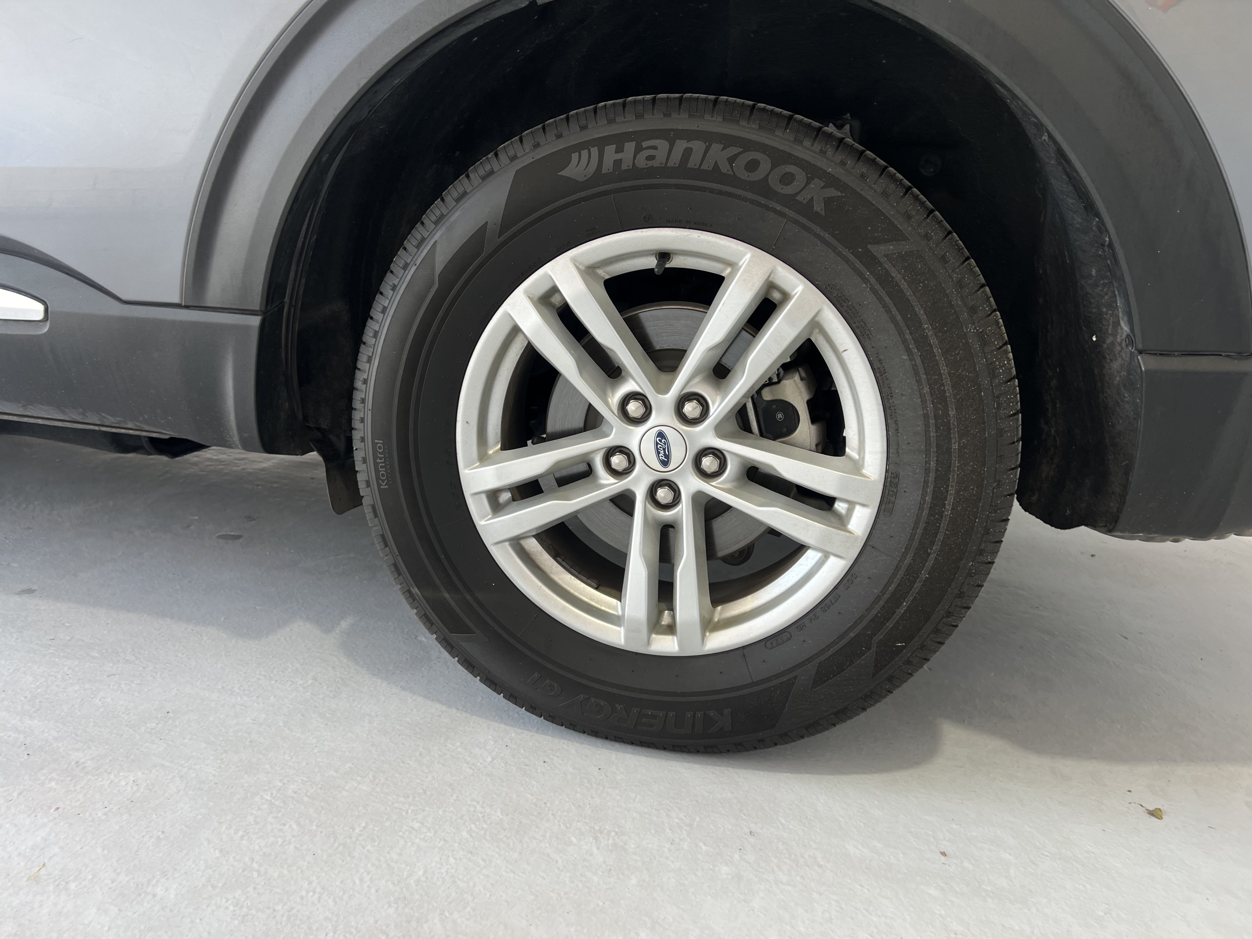 Used 2022 Ford Explorer XLT AWD/4WD image 25