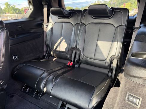 Used 2022 Jeep Grand Cherokee L Overland w/ Advanced Protech Group III AWD/4WD image 18