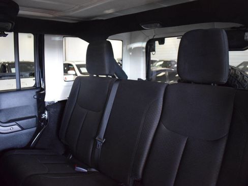 Used 2018 Jeep Wrangler Unlimited Sport S image 86