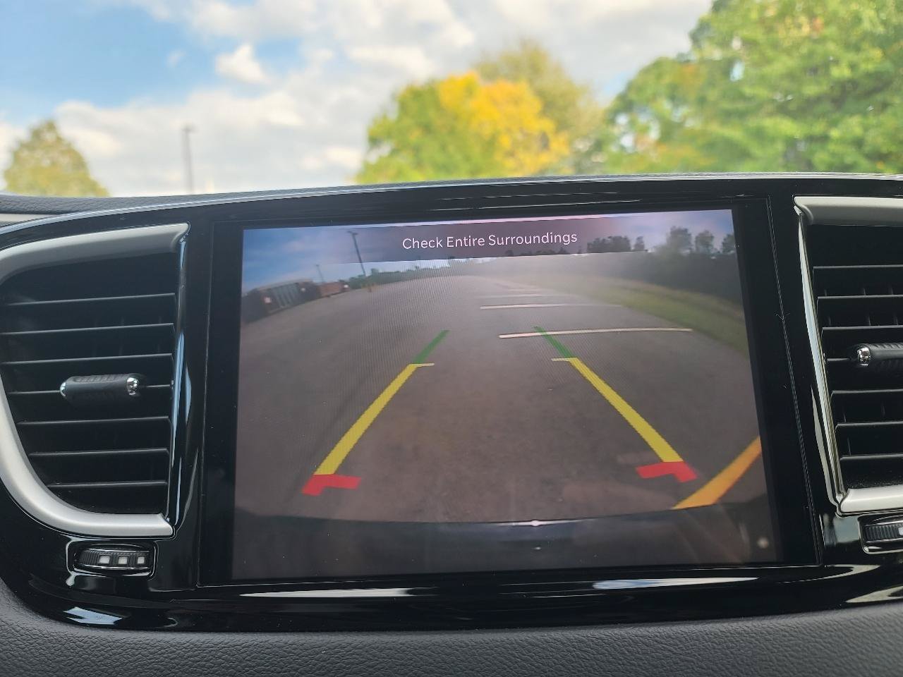 Used 2023 Chrysler Pacifica Touring-L FWD image 36