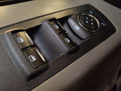 Used 2018 Ford F150 XLT AWD/4WD image 27