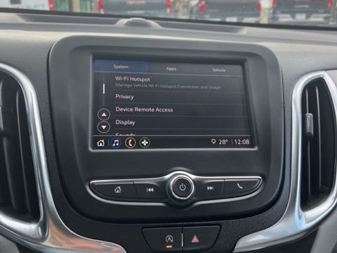 Used 2024 Chevrolet Equinox LS image 43