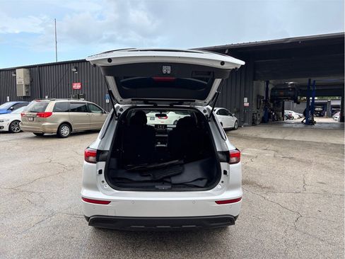 Used 2022 Mitsubishi Outlander ES AWD/4WD image 39