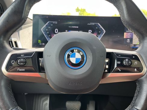 Used 2024 BMW iX xDrive50 w/ Sport Package AWD/4WD image 8
