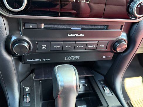 Used 2022 Lexus GX 460 Premium w/ Premium Plus Package AWD/4WD image 32