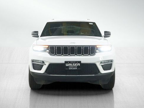 Used 2024 Jeep Grand Cherokee Limited AWD/4WD image 8
