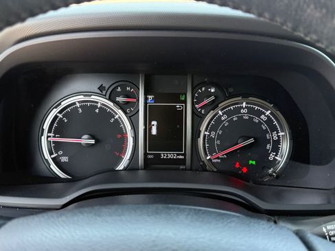 Used 2023 Toyota 4Runner Limited AWD/4WD image 19