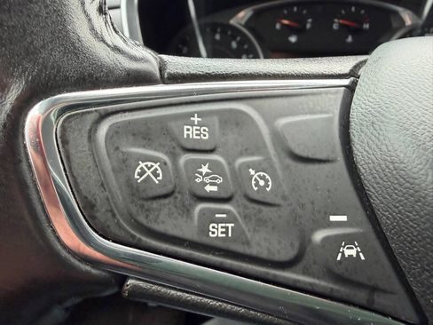 Used 2021 Chevrolet Equinox LT image 17