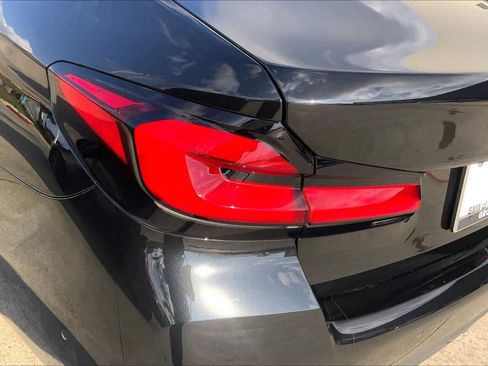 Used 2022 BMW 540i w/ Executive Package image 28