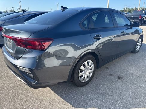 Used 2021 Kia Forte Sedan FWD image 2