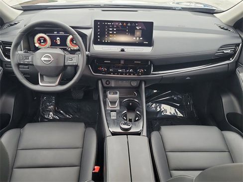 Used 2025 Nissan Rogue SL image 13