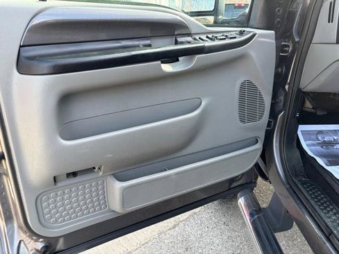 Used 2004 Ford F250 XLT image 18