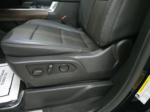 Used 2025 Chevrolet Silverado 3500 High Country w/ High Country Premium Package AWD/4WD image 18