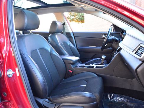 Used 2019 Kia Optima S w/ S Panoramic Sunroof Package image 17