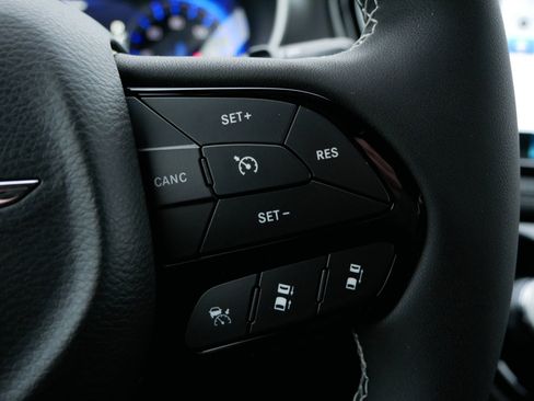 New 2026 Chrysler Pacifica Select image 16