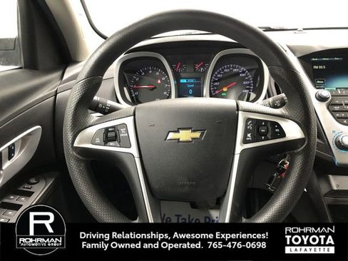 Used 2017 Chevrolet Equinox LT image 16