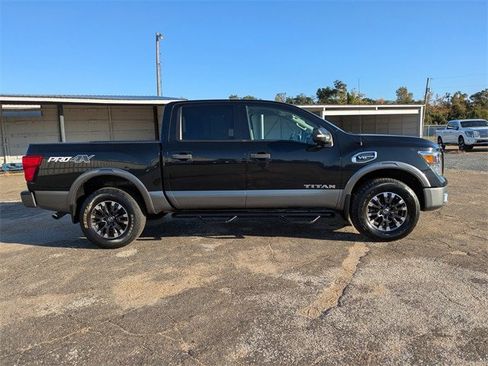 Used 2017 Nissan Titan PRO-4X image 3