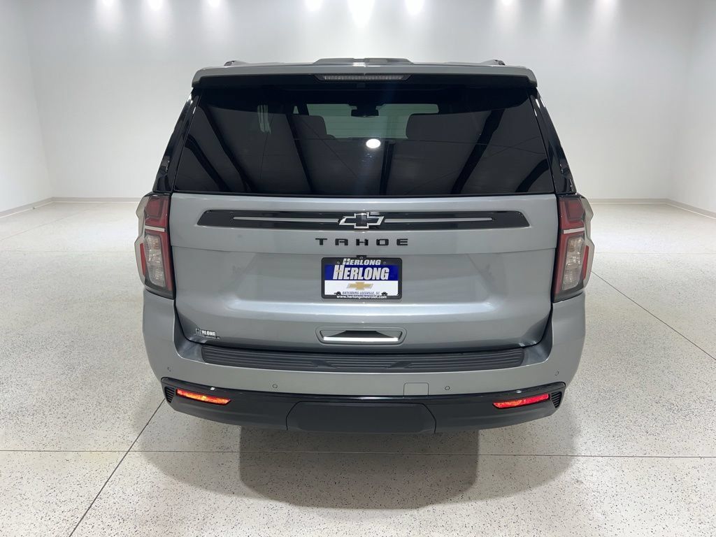 Used 2023 Chevrolet Tahoe Z71 w/ Luxury Package AWD/4WD image 4
