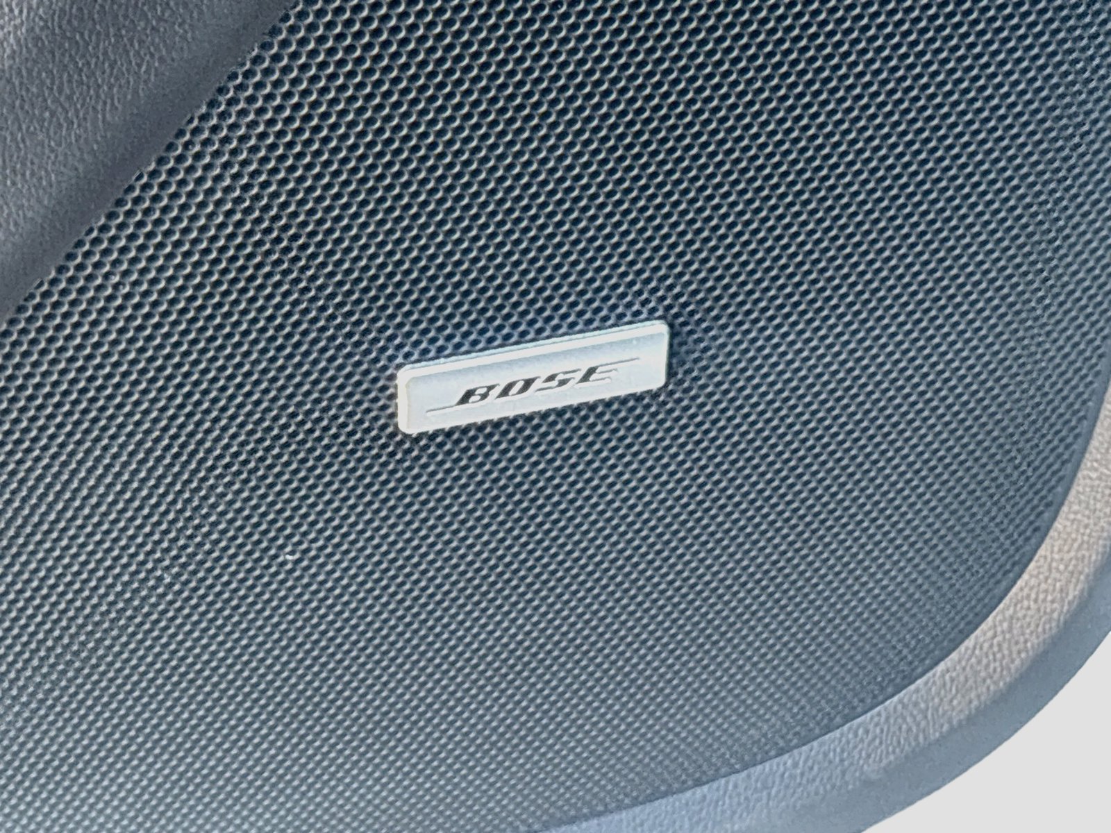 Used 2023 Chevrolet Traverse RS FWD image 19