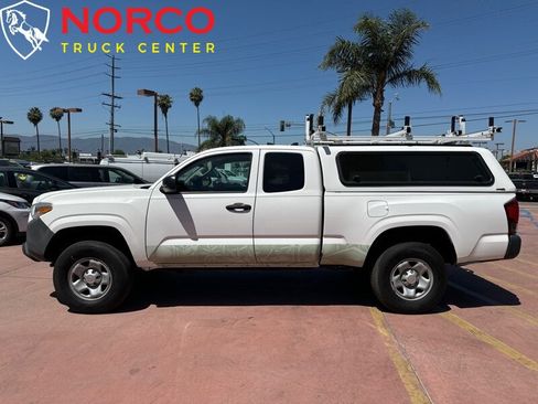 Used 2019 Toyota Tacoma SR image 5