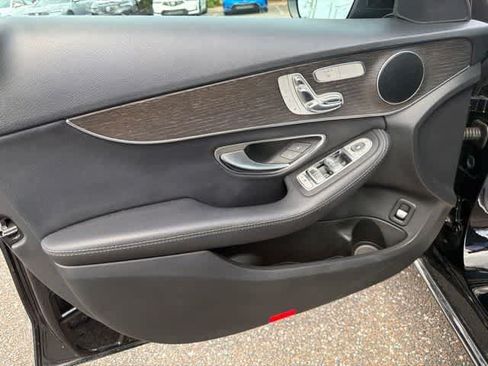 Used 2019 Mercedes-Benz C 300 4MATIC Sedan image 19