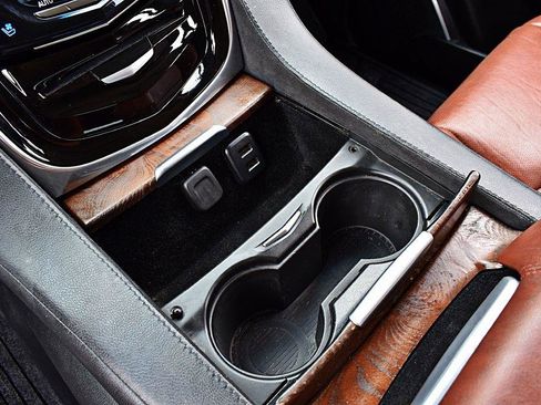 Used 2020 Cadillac Escalade Luxury RWD image 38
