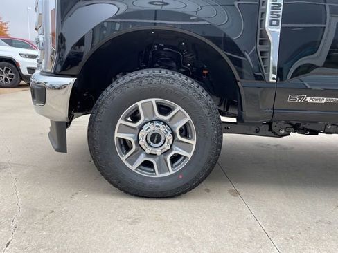 New 2026 Ford F250 Lariat w/ FX4 Off-Road Package image 15