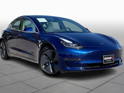 Used 2018 Tesla Model 3 Mid Range image 2