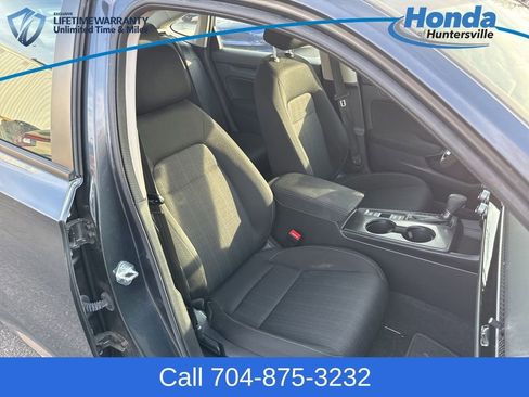 Used 2023 Honda Civic LX image 14