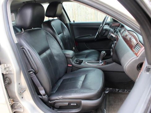 Used 2011 Chevrolet Impala LT w/ Luxury Edition Package image 37