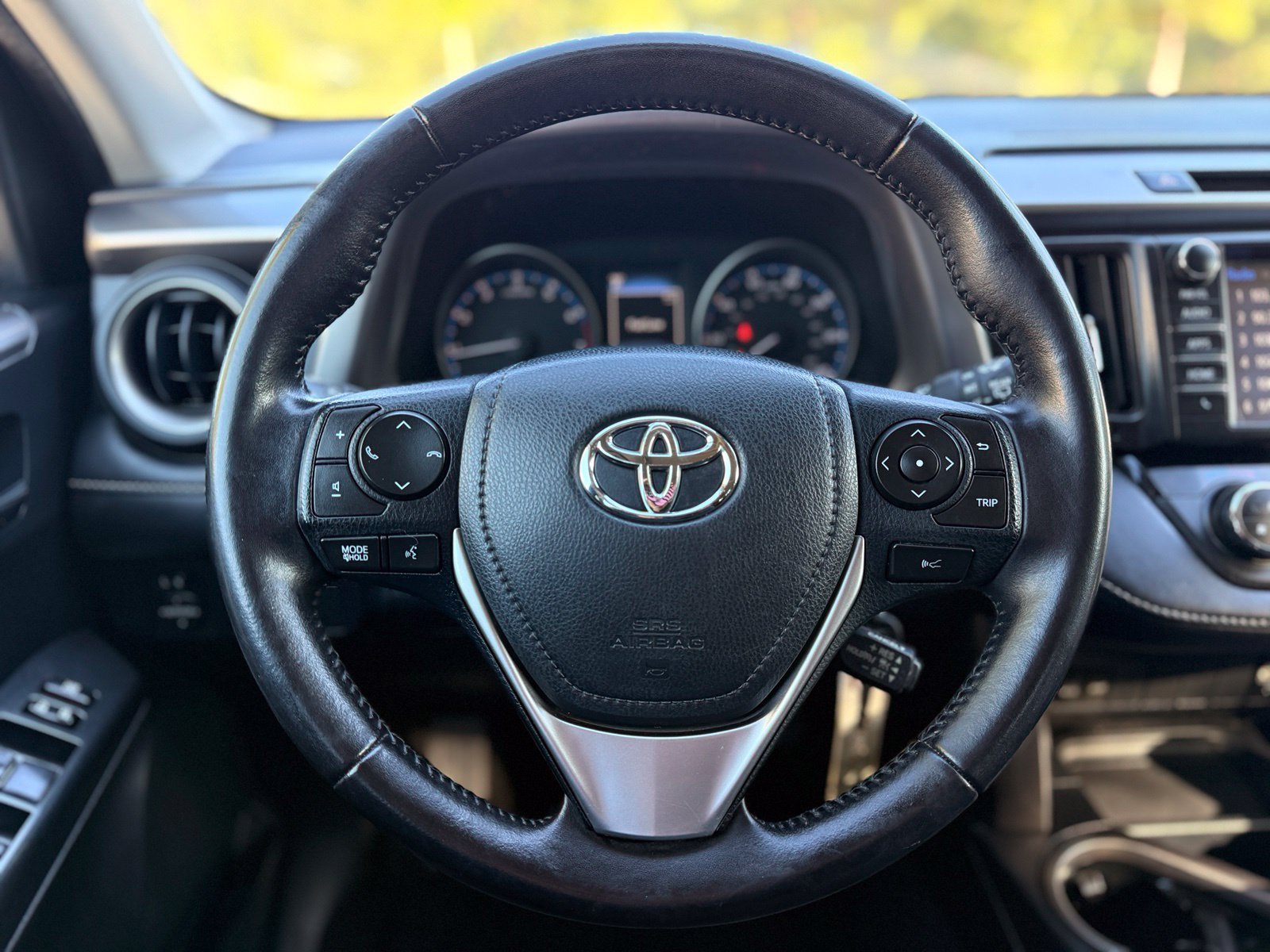Used 2017 Toyota RAV4 XLE FWD image 25