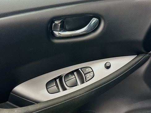Used 2025 Nissan Leaf S FWD image 15