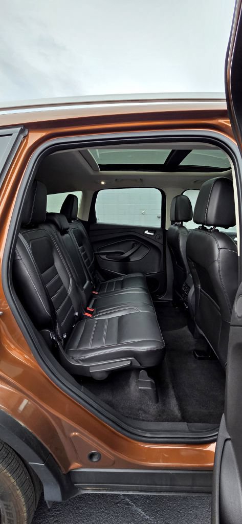 Used 2017 Ford Escape Titanium w/ Canadian Touring Package AWD/4WD image 9