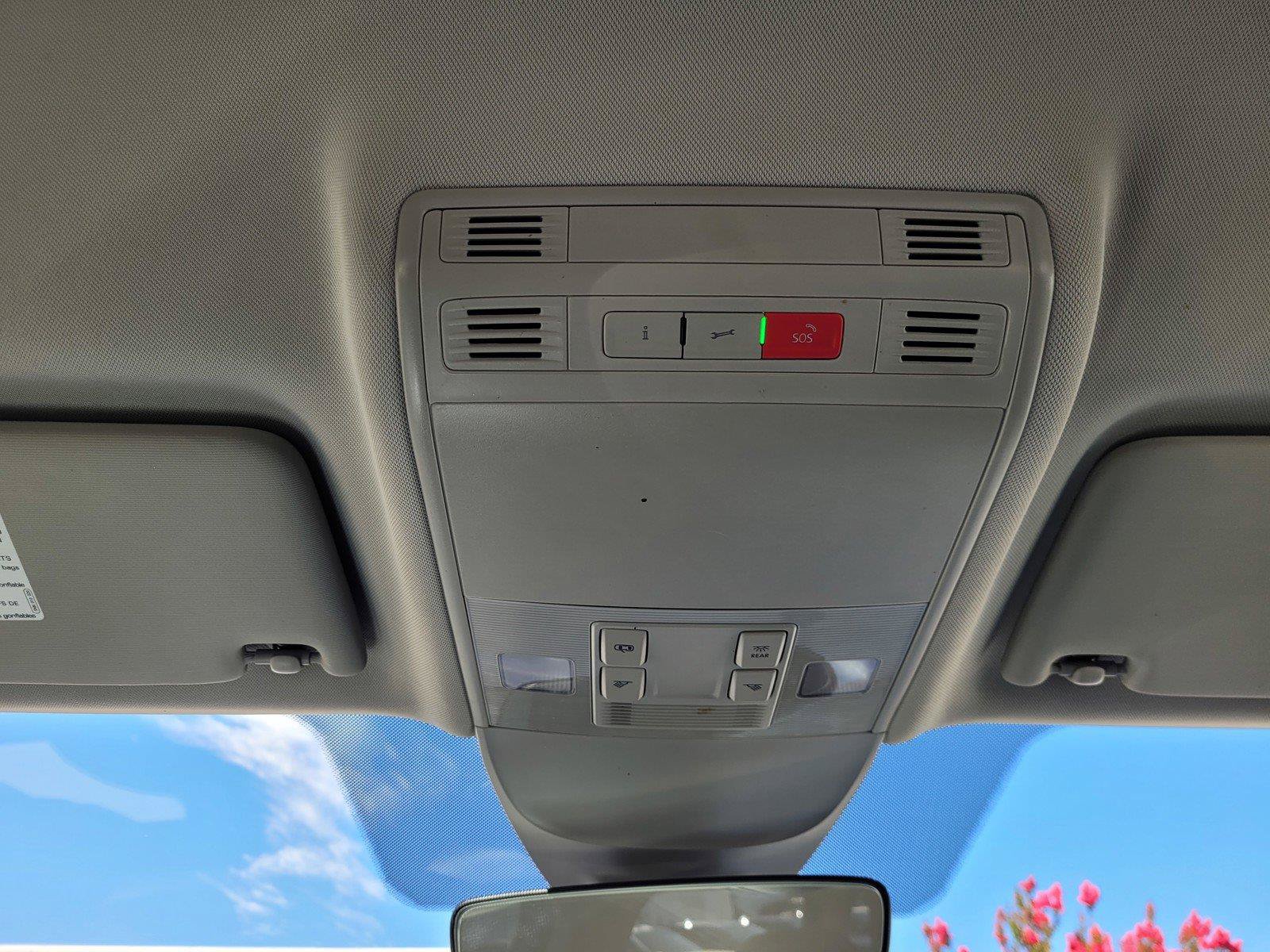 Certified 2025 Volkswagen Taos S AWD/4WD image 27