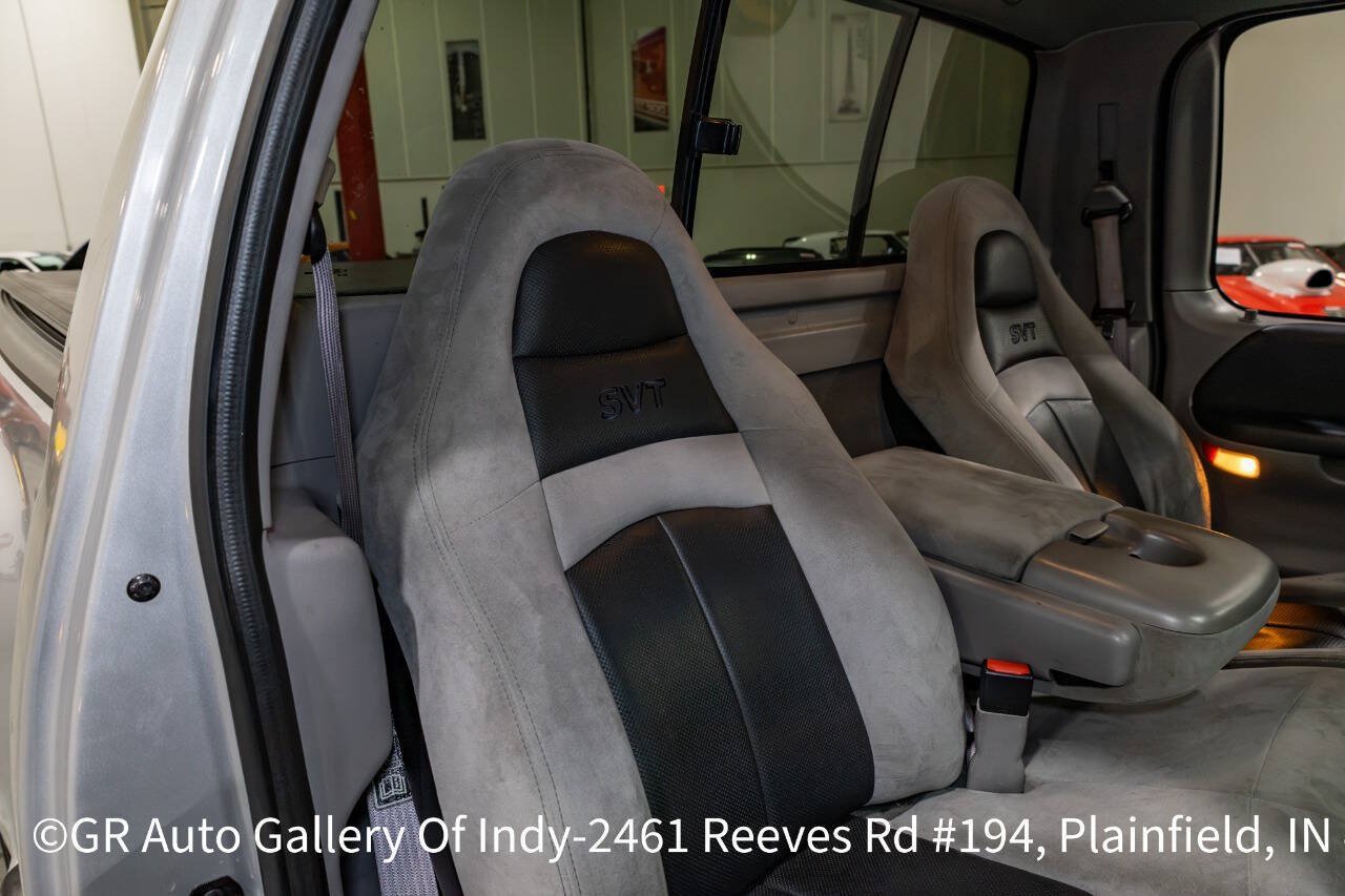 Used 2001 Ford F150 Lightning RWD image 40