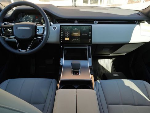 Used 2026 Land Rover Range Rover Evoque S AWD/4WD image 9
