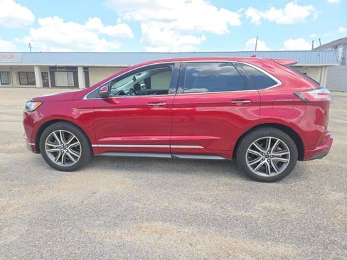 Used 2019 Ford Edge Titanium w/ Equipment Group 301A FWD image 6