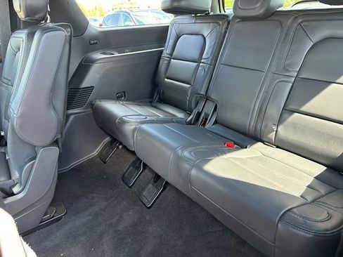 Used 2022 Lincoln Navigator Reserve w/ Equipment Group 201A image 17