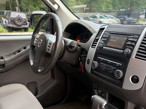 Used 2014 Nissan Xterra S AWD/4WD image 31