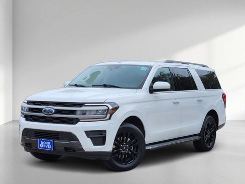 Used 2023 Ford Expedition Max XLT image 1