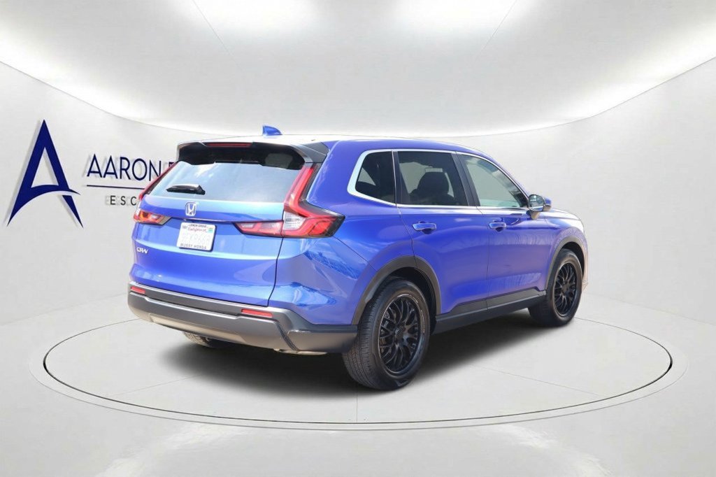 Used 2023 Honda CR-V LX image 4