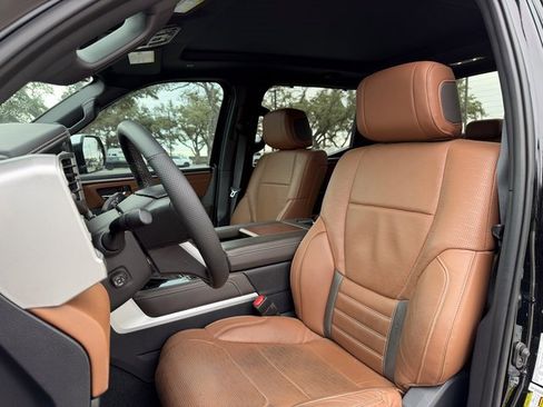 Used 2025 Toyota Tundra 1794 Edition image 7