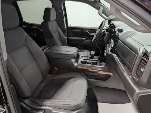 Used 2025 GMC Sierra 1500 Elevation image 21