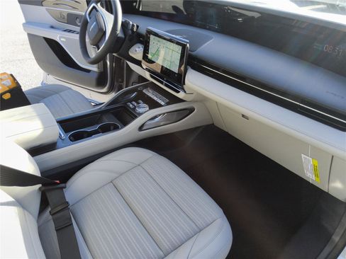 New 2026 Lincoln Nautilus Reserve AWD/4WD image 25