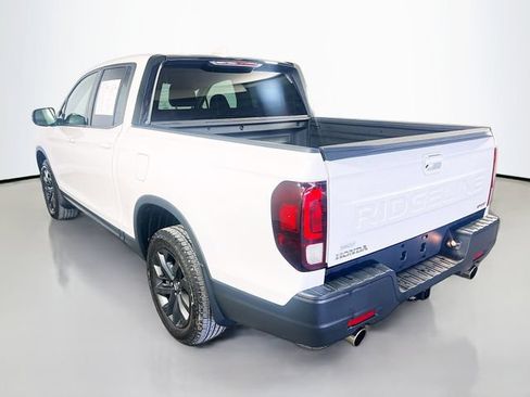 Used 2024 Honda Ridgeline Sport image 6