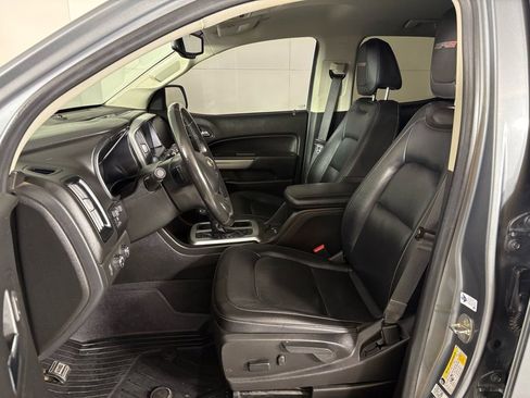 Used 2019 Chevrolet Colorado ZR2 image 18