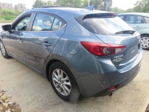 Used 2016 MAZDA MAZDA3 i Touring w/ Popular Equipment Package FWD image 5