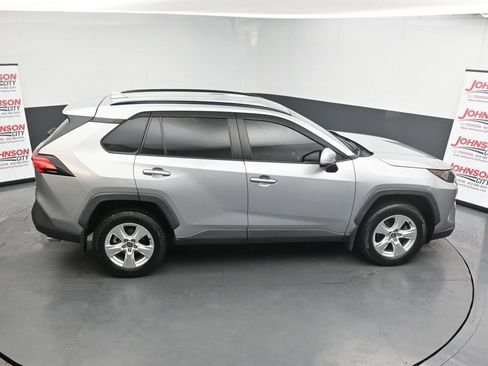 Used 2021 Toyota RAV4 XLE image 33